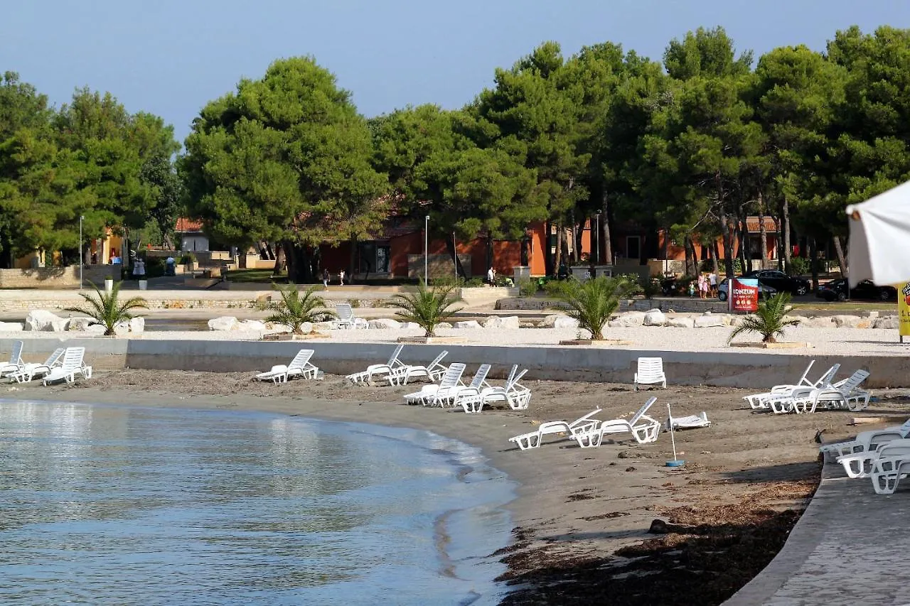 Apartments With A Parking Space Umag - 2529
