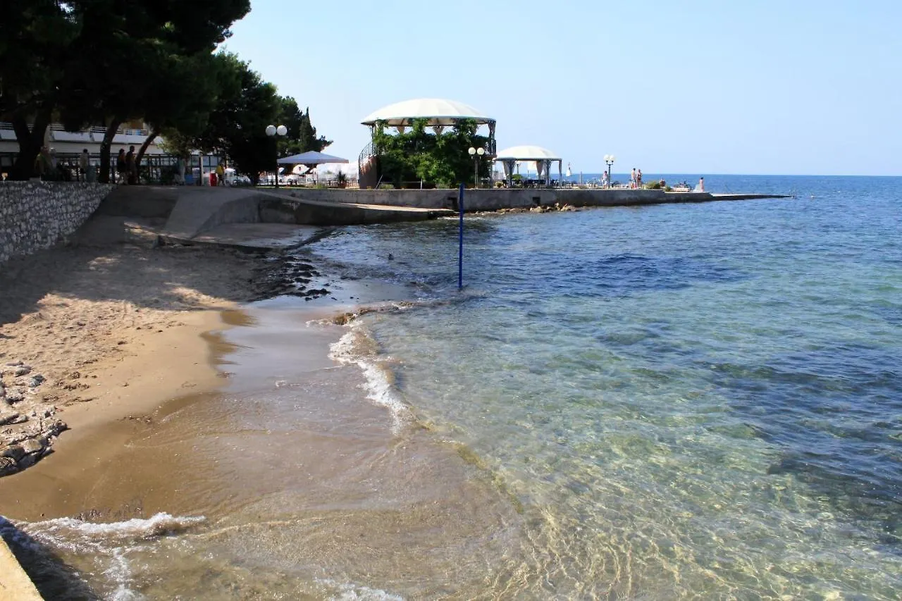 Apartments With A Parking Space Umag - 2529