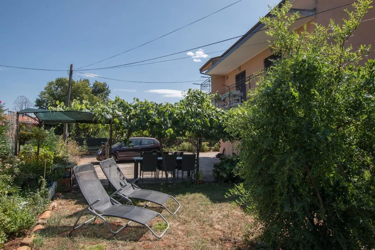 Apartments With A Parking Space Umag - 2529