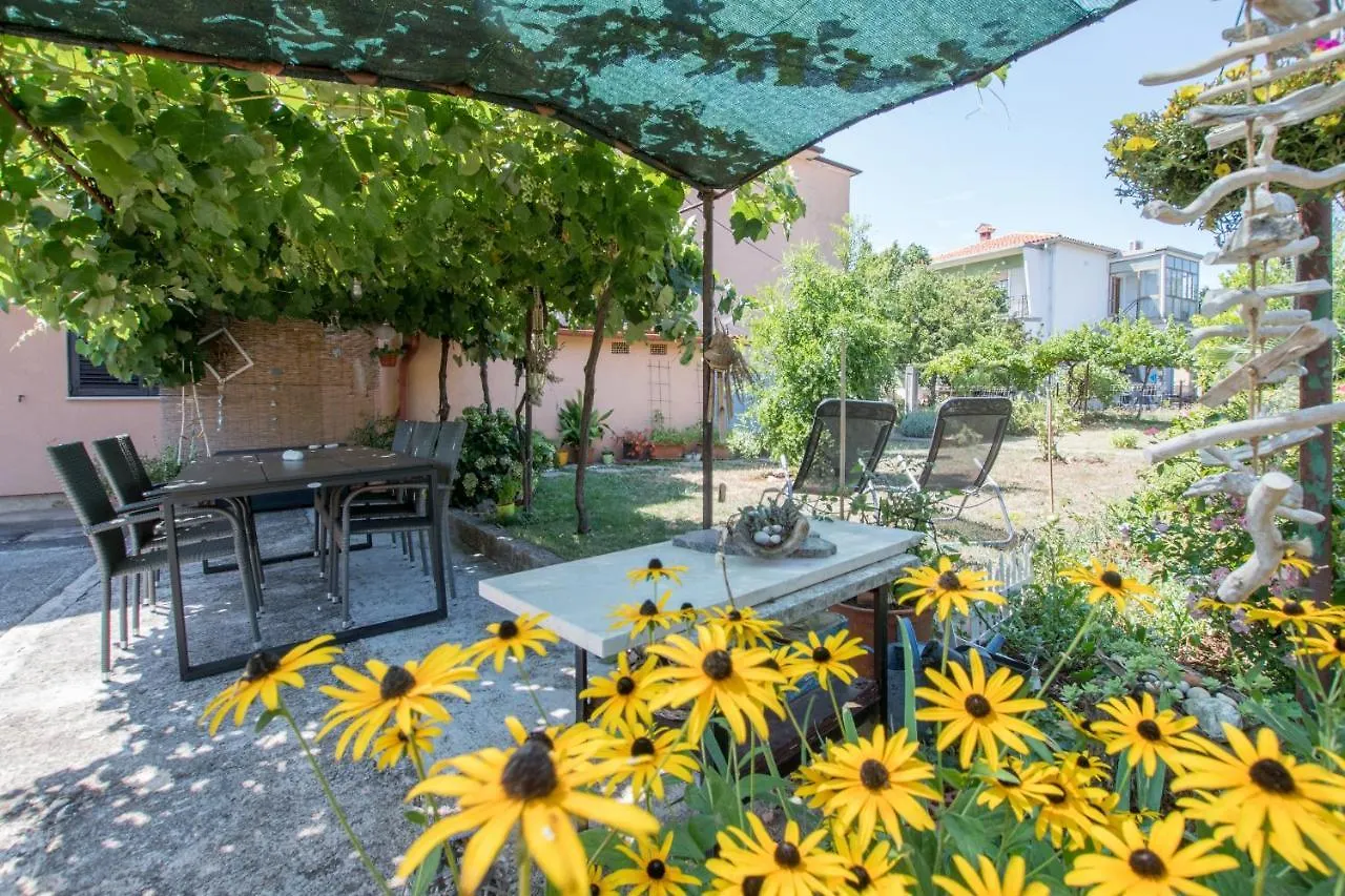 Apartments With A Parking Space Umag - 2529